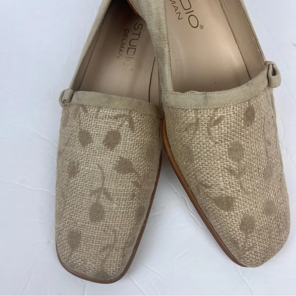 Studio Delman square toe cream/tan shoe with suede & woven floral uppers-10 - Picture 2 of 13